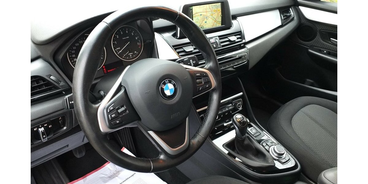 BMW 218 Active Tourer ADVANTAGE NAVI PARKASISSTENT SHZ 124.575 km 10.900 &euro; Köln 50858