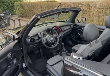 Mini Cooper Cabrio 71.000 km 18.300 &euro; Köln 50823