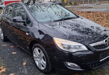 Opel Astra 130.000 km 5.999 &euro; Köln 51107