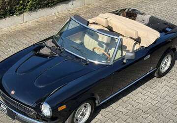 Fiat 124 Spider 87.586 km 13.500 &euro; Solingen 42651