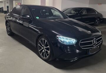 Mercedes-Benz E 220 245.000 km 22.000 &euro; Düsseldorf 40231