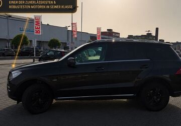 Mercedes-Benz ML 350 245.366 km 15.500 &euro; Düsseldorf 40472