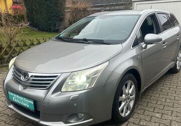 Toyota Avensis 310.000 km 5.950 &euro; Düsseldorf 40589