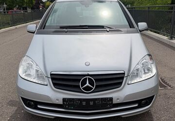 Mercedes-Benz A 160 64.000 km 7.450 &euro; Köln/Poll 51105
