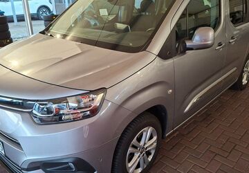 Toyota Proace (Verso) 49.500 km 23.850 &euro; Wülfrath 42489