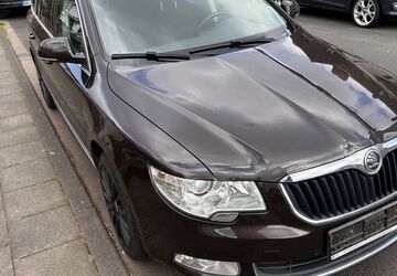 Skoda Superb 247.500 km 9.000 &euro; Köln 50769