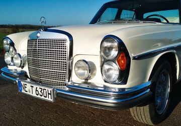 Mercedes-Benz 300 149.895 km 56.500 &euro; Neuss 41472