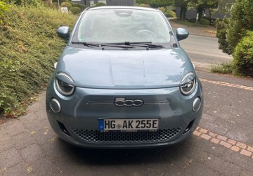Fiat 500e 25.000 km 20.990 &euro; Solingen 42653