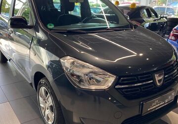 Dacia Lodgy 99.800 km 9.350 &euro; Köln 51103