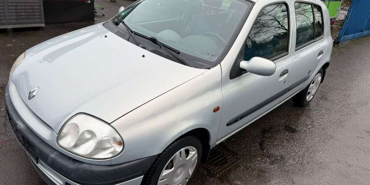 Renault Clio 72.300 km 1.700 &euro; Köln 51069