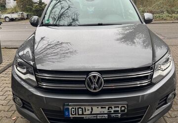 VW Tiguan 131.800 km 14.900 &euro; Bergisch Gladbach 51469