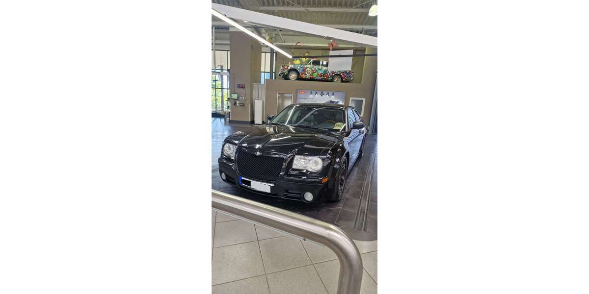 Chrysler 300C 294.000 km 5.000 &euro; Porz (Köln) 51143