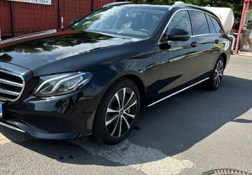 Mercedes-Benz E 300 182.000 km 18.999 &euro; Köln 50968
