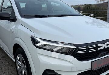 Dacia Sandero 1.190 km 15.888 &euro; Radevormwald 42477