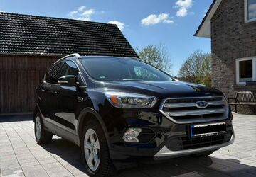 Ford Kuga 83.000 km 14.799 &euro; Overath 51491