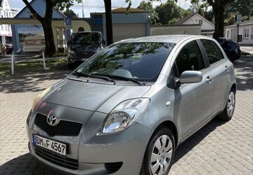 Toyota Yaris 88.600 km 5.500 &euro; Solingen 42697