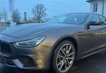 Maserati Ghibli 43.453 km 56.980 &euro; Köln 50829
