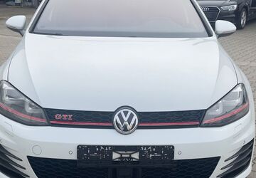 VW Golf 160.000 km 15.900 &euro; Düsseldorf 40599