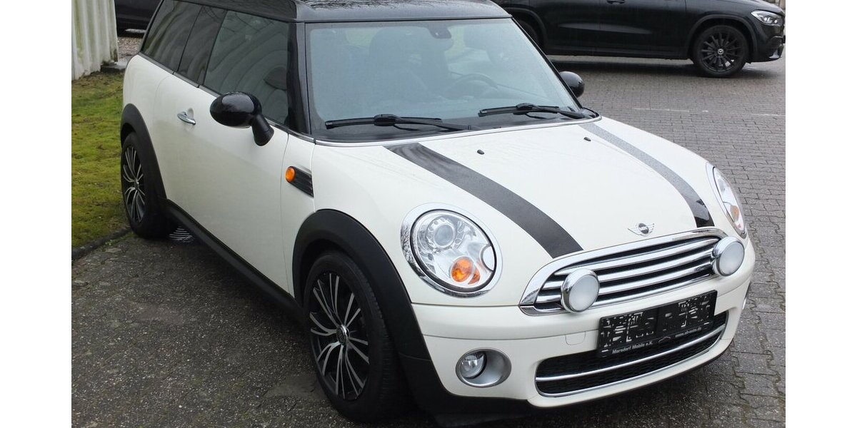 Mini Cooper D Clubman 1.HD LEDER XENON PANORAMADACH PDC 98.785 km 7.908 &euro; Köln 50858
