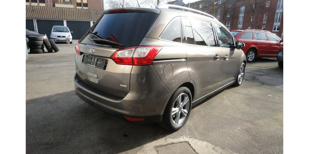 Ford Grand C-Max SYNC Edit. 1,6L/110KW Klima+SHZ+PDC 170.000 km 5.999 &euro; Neuss 41462
