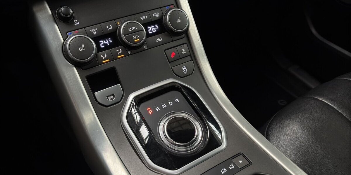 Land Rover Range Rover Evoque SE AWD Leder Pano Kamera Motor! 174.623 km 12.400 &euro; Wuppertal 42327