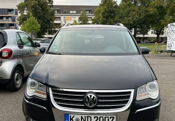 VW Touran 365.000 km 3.200 &euro; Köln 51067
