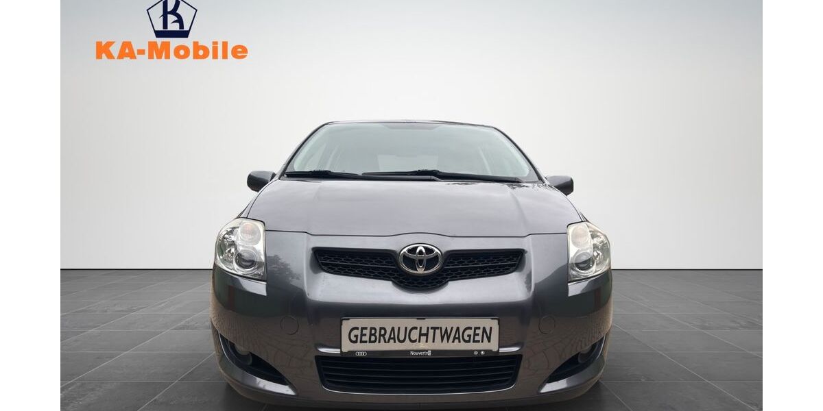Toyota Auris 94.000 km 7.999 &euro; Düsseldorf 40472