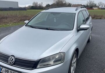 VW Passat 219.000 km 5.750 &euro; Köln 50678