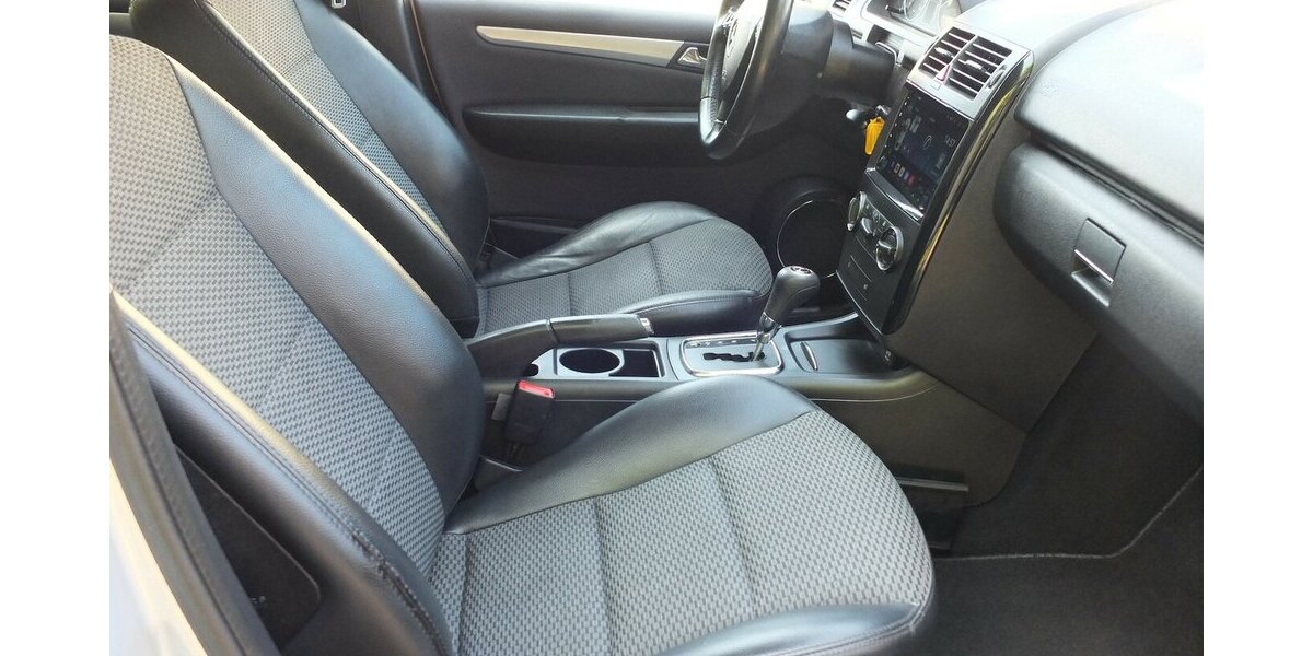 Mercedes-Benz A 150 AUTOTRONIC NAVI TEMPOMAT KLIMAANLAGE 98.516 km 7.804 &euro; Köln 50858