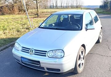 VW Golf 141.000 km 3.600 &euro; Dormagen 41539