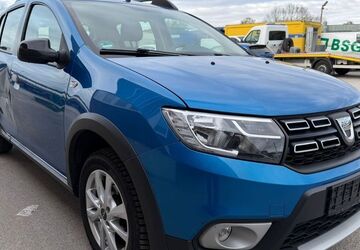 Dacia Sandero 120.000 km 6.800 &euro; Wuppertal 42389