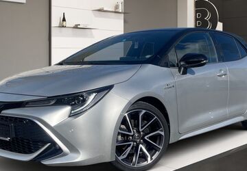 Toyota Corolla 64.000 km 18.800 &euro; Köln 51067