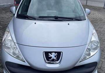 Peugeot 207 150.000 km 3.500 &euro; Velbert 42553