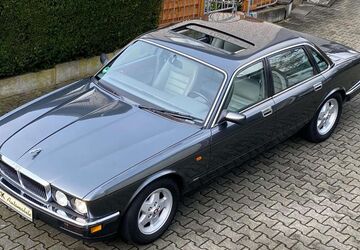Jaguar XJ6 180.500 km 9.999 &euro; Solingen 42651