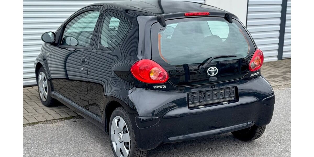 Toyota Aygo (X) 82.247 km 4.490 &euro; Solingen 42719