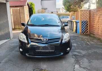 Toyota Auris 160.280 km 5.200 &euro; Solingen 42655