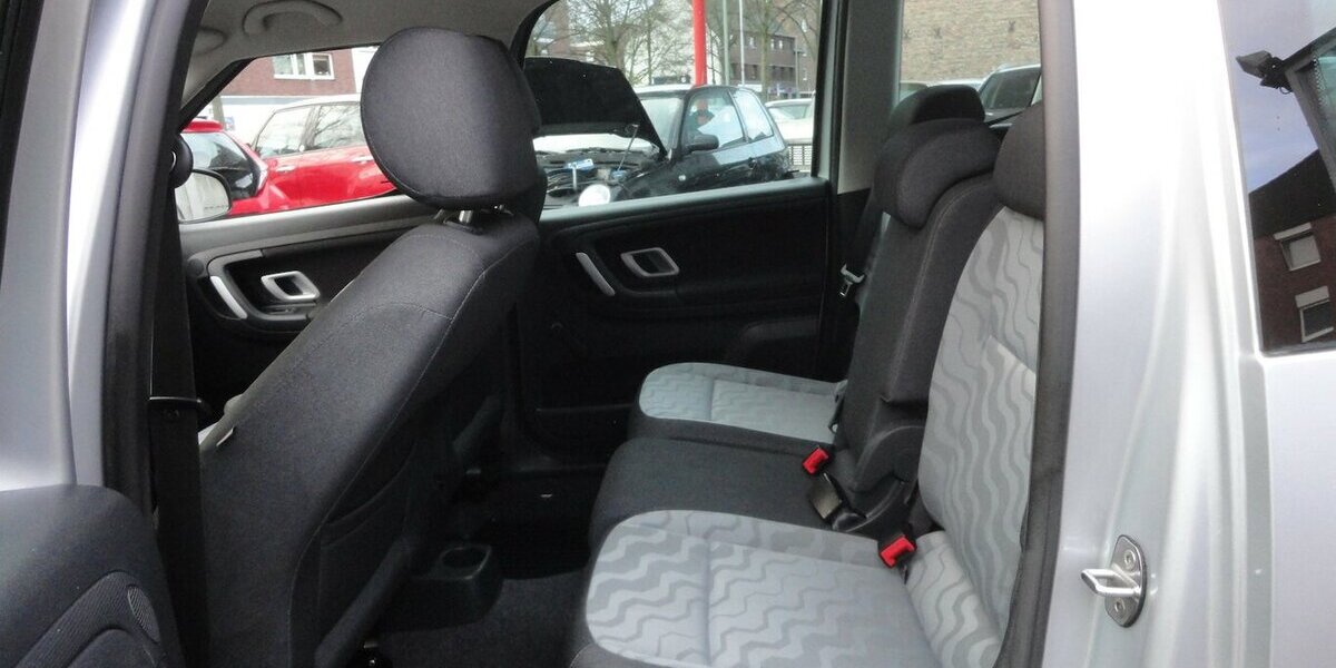 Skoda Roomster 1,6 Style Plus Edit. Autom Klimatr.1.Hd 113.000 km 7.490 &euro; Neuss 41462