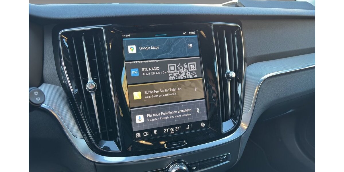 Volvo V60 T8 Plus Dark Hybrid AWD Leder LED AHK 12.629 km 30.900 &euro; Wuppertal 42327