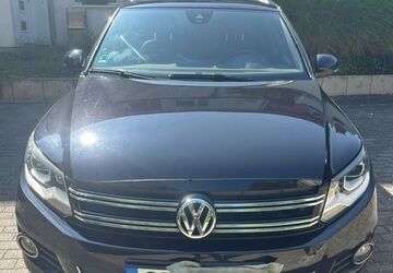 VW Tiguan 180.000 km 9.300 &euro; Solingen 42697