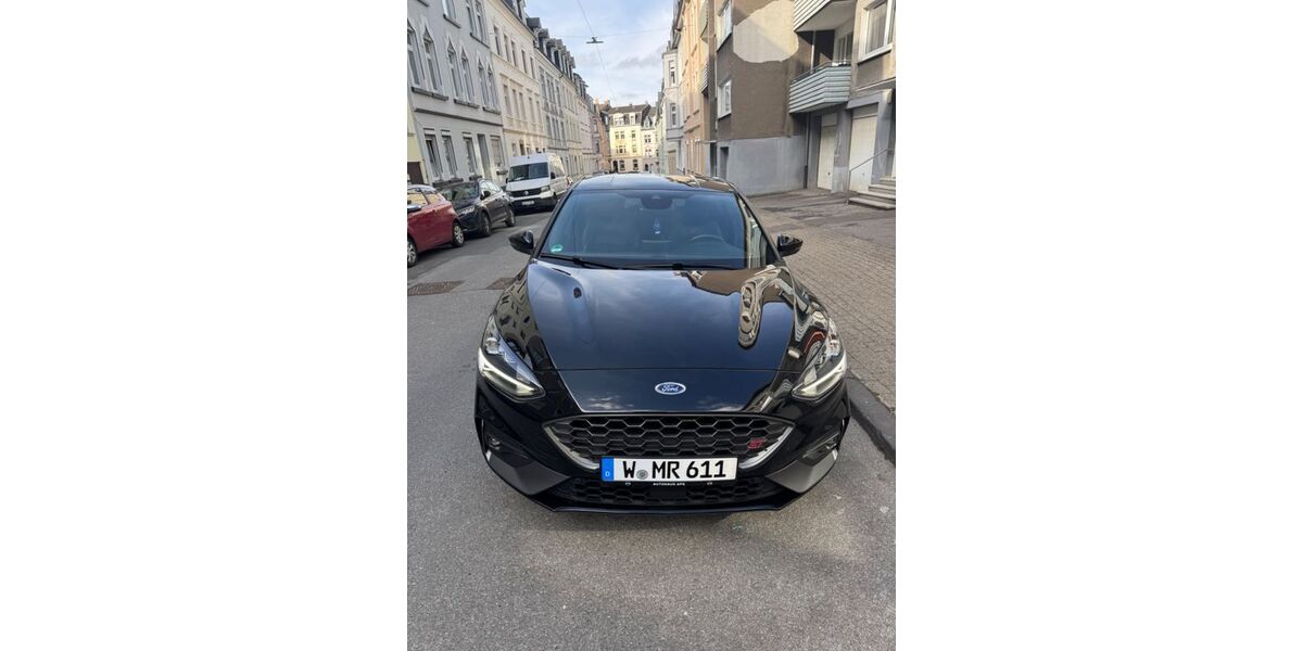 Ford Focus 65.000 km 18.200 &euro; Wuppertal 42283
