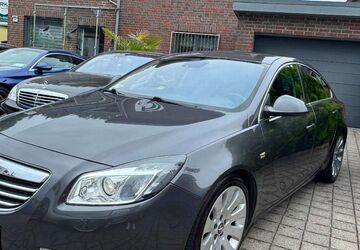 Opel Insignia 175.000 km 4.999 &euro; Solingen 42651