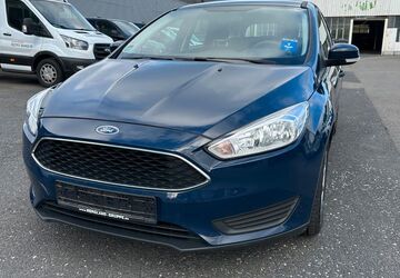 Ford Focus 80.997 km 7.990 &euro; Remscheid 42857