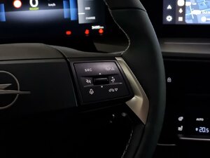 Opel Frontera Electric GS Tech Pack. Alu Adroid Apple 3.600 km 29.990 &euro; HAAN 42781