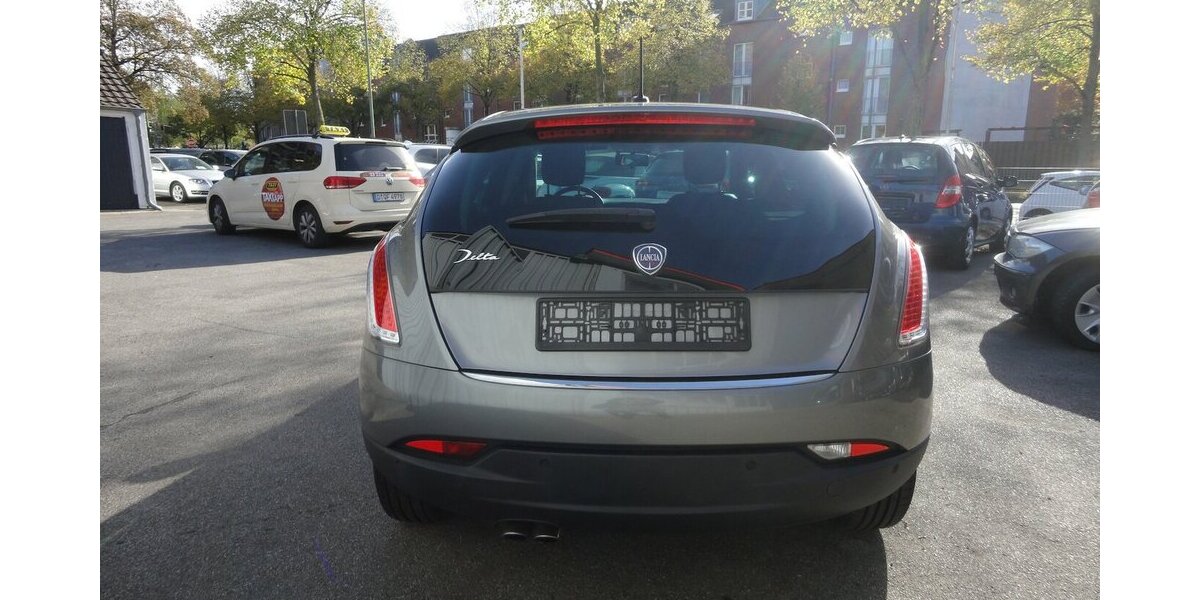 Lancia Delta Oro 1,9d 140 KW HU11/27 Klimatr+Navi+Leder 167.000 km 4.990 &euro; Neuss 41462