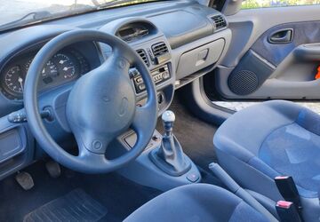 Renault Clio 122.800 km 777 &euro; Solingen 42657