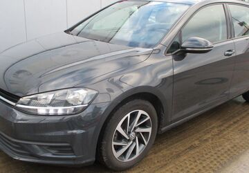 VW Golf 156.000 km 10.970 &euro; Köln 51105