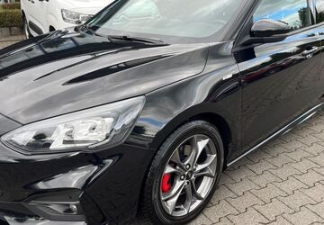 Ford Focus 99.132 km 17.897 &euro; Wipperfürth 51688