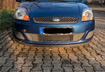 Ford Fiesta 180.000 km 2.450 &euro; Köln 50765