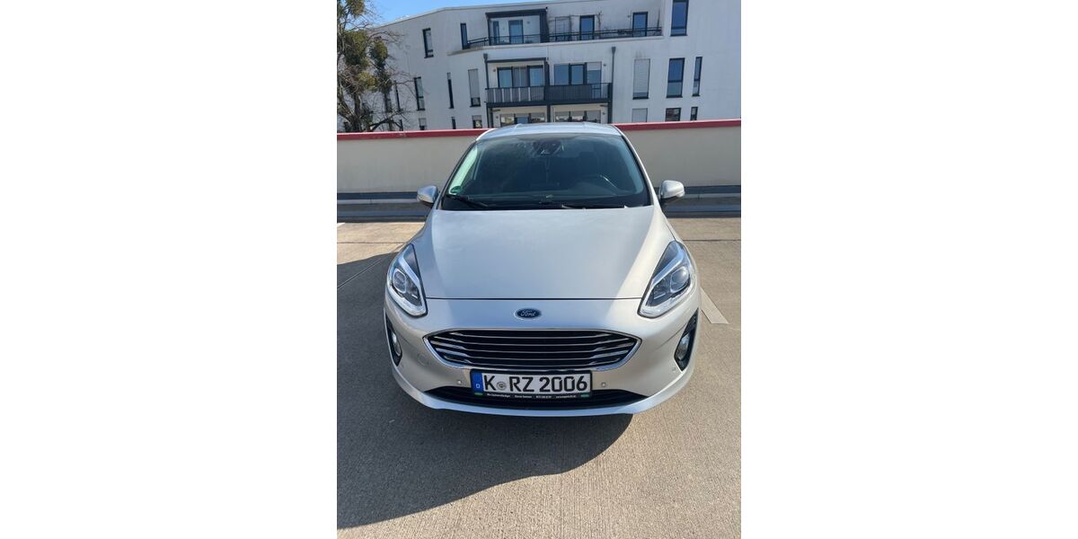 Ford Fiesta 142.200 km 8.200 &euro; Köln 51109
