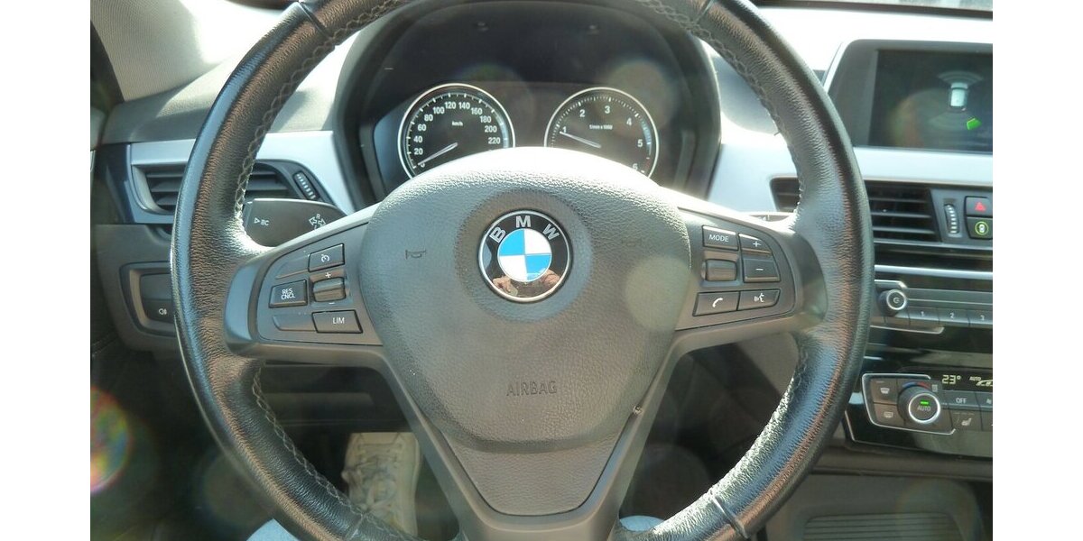 BMW X1 18 D X drive Avantage Sportsitzei AHK PDC DAB 188.000 km 15.900 &euro; Ratingen 40885